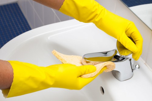 Office and communal area cleaning in Canary Wharf